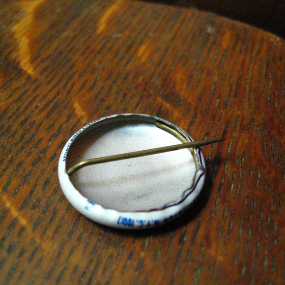 Richard Nixon USA President 1968 Campaign Button - Picture 3 of 4